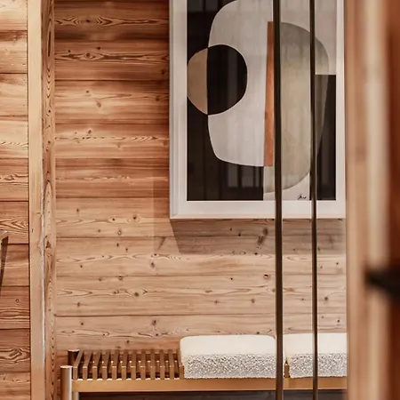 Luxury - Fireplace Heated Pool & Sauna