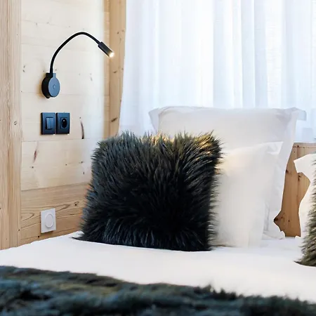 Luxury - Fireplace Heated Pool & Sauna * Megève